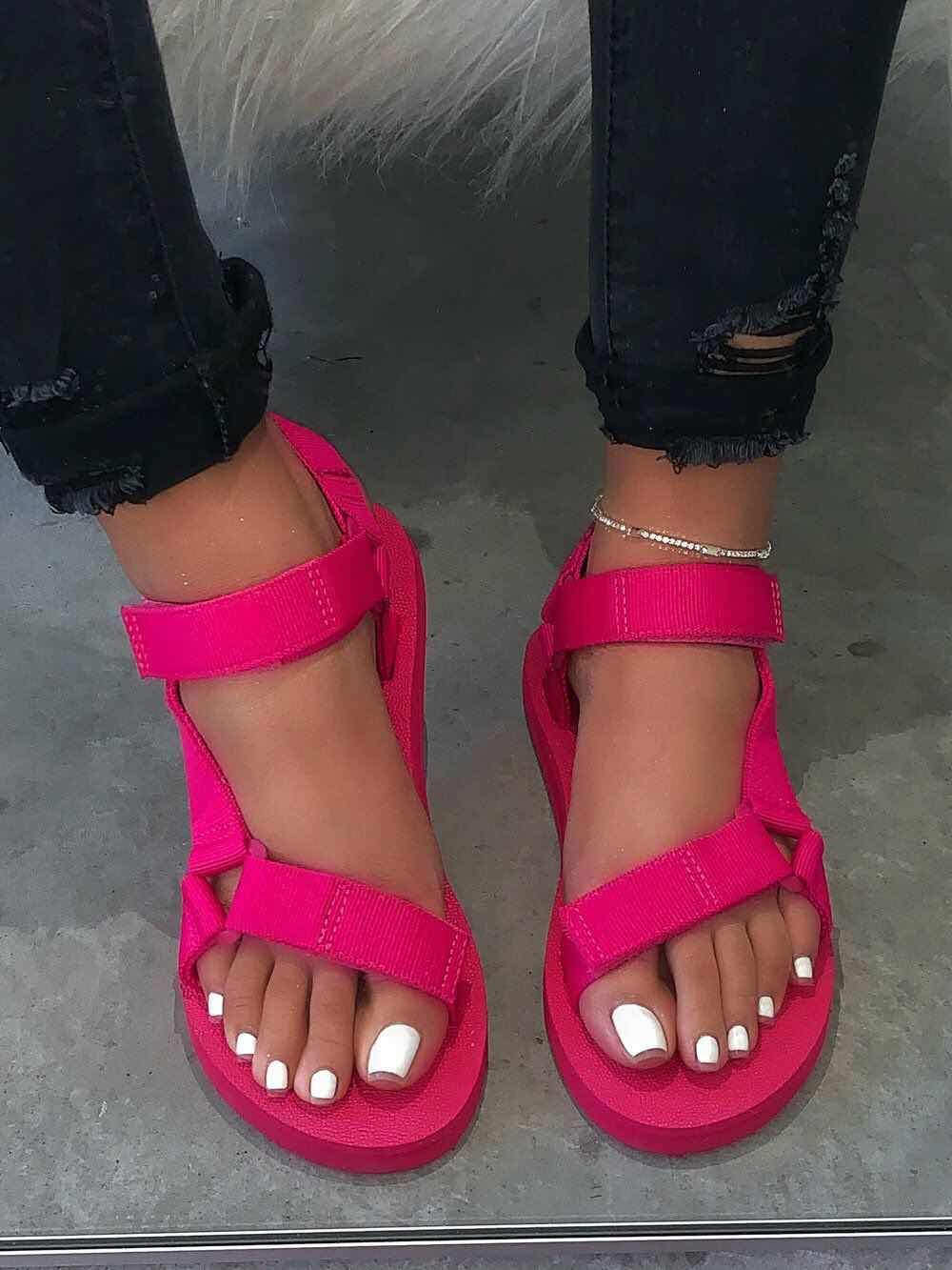 Buckle Open Toe Strappy Flat With Plain Sandals