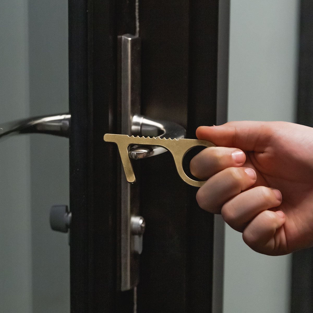 EVERYDAY CARRY- Antimicrobial Brass Hand Tool