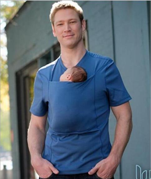 Kangaroo Pocket T-shirt for Mom / Dad